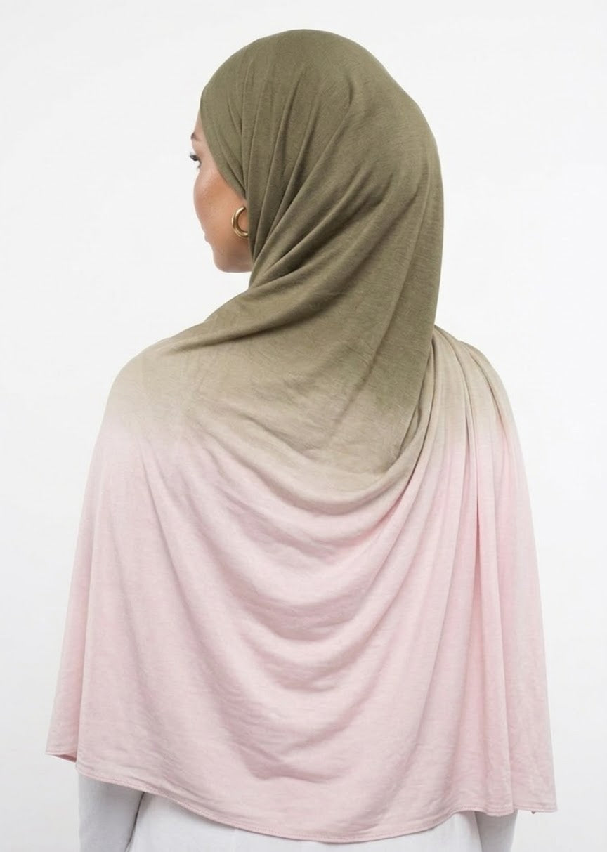 HIJAB LIQUID JERSEY - STRAWBERRY MATCHA